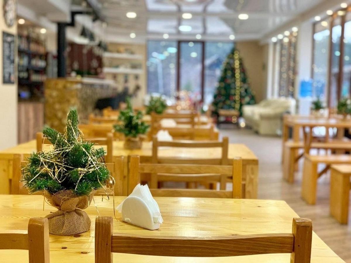Hotel Surami Esterno foto